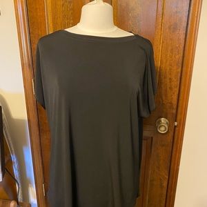 New without tag size 3 Chico top